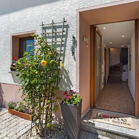 Vakantiehuis Amazing Holiday In With Garden